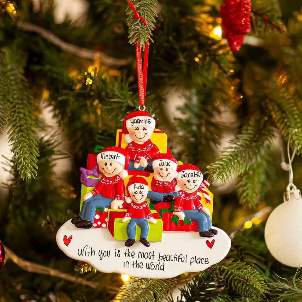Christmas The Original Sitting On The Gift Boxes In 5 Hot